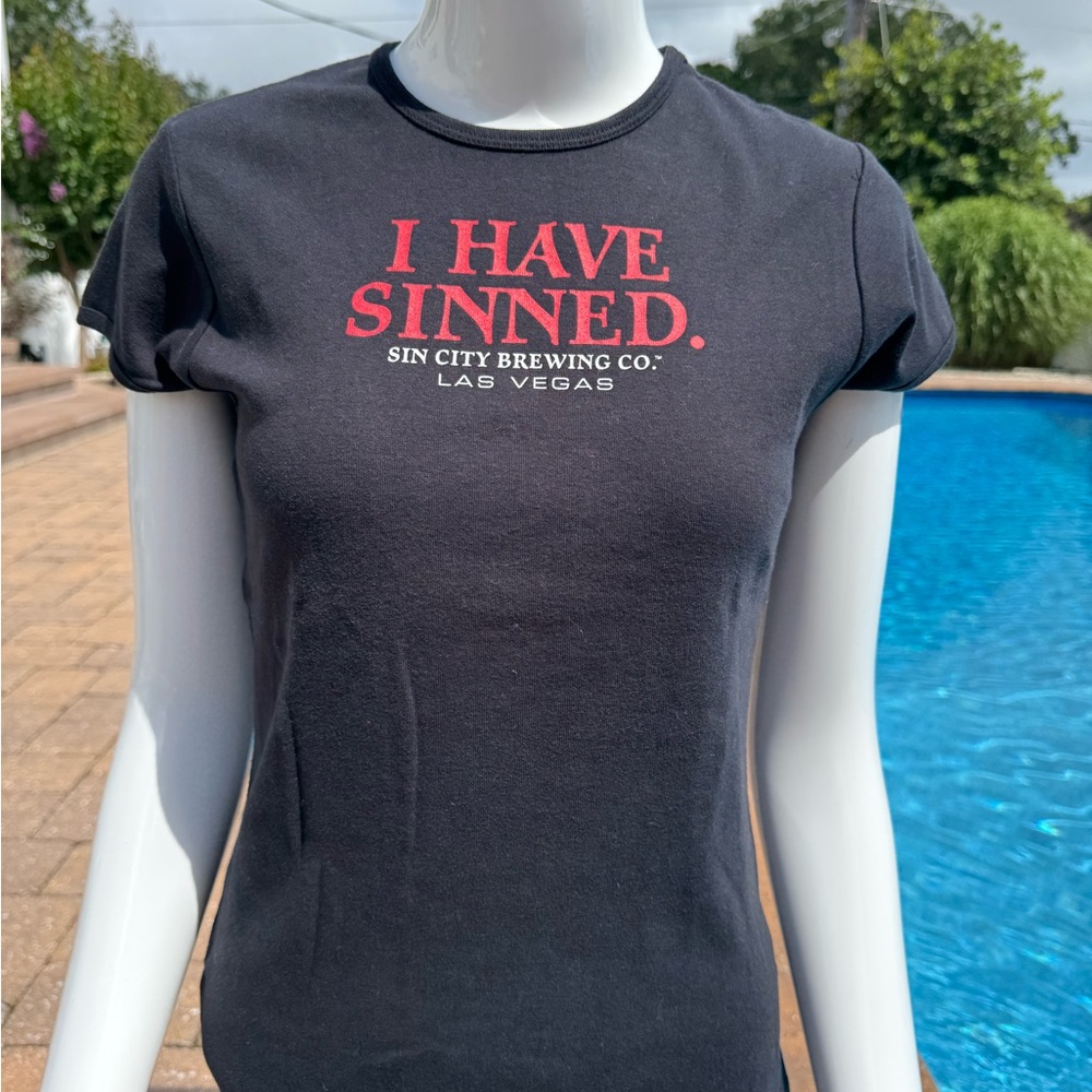 LAS VEGAS Black Fitted Short Sleeve Tee Red Text - Picture 5 of 6